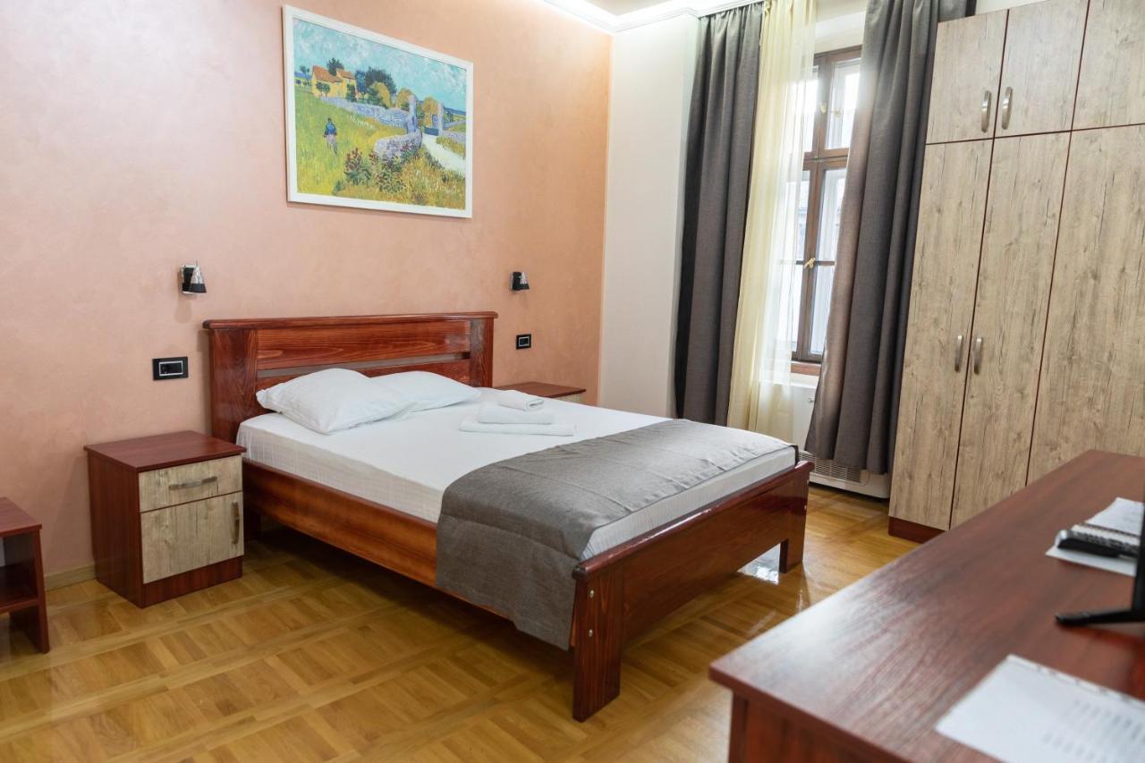 Hotel Kutko Pancevo Ngoại thất bức ảnh