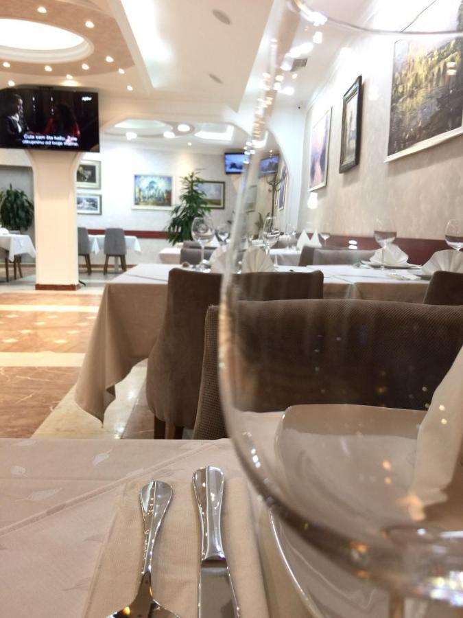 Hotel Kutko Pancevo Ngoại thất bức ảnh