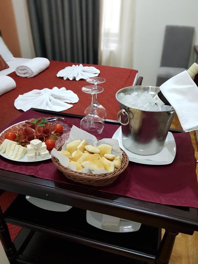 Hotel Kutko Pancevo Ngoại thất bức ảnh