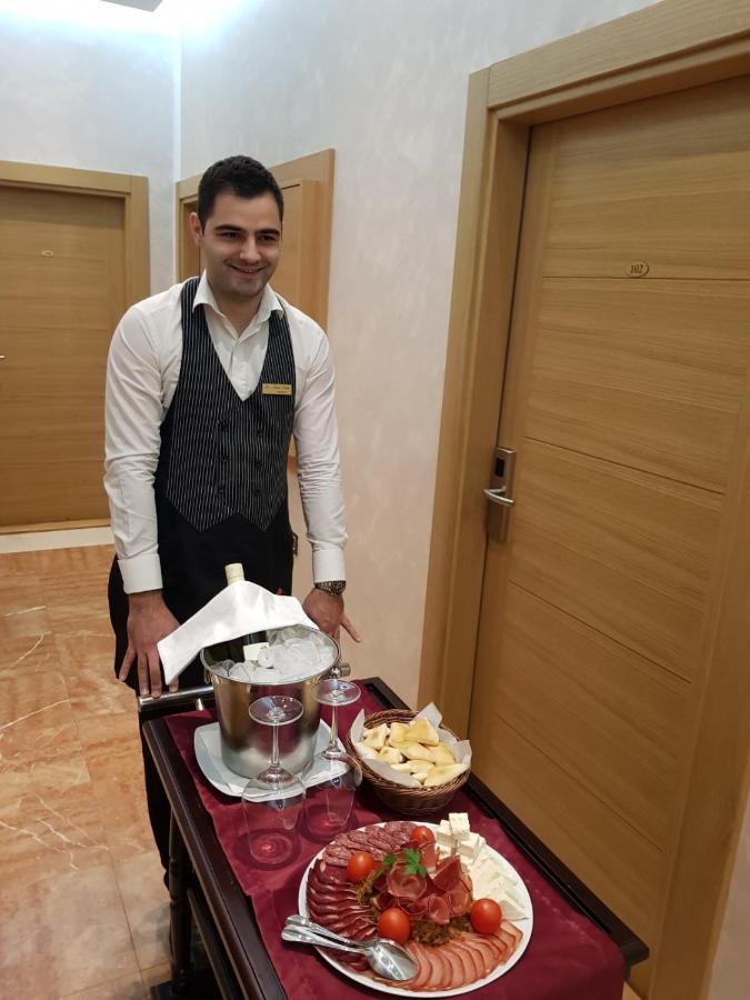 Hotel Kutko Pancevo Ngoại thất bức ảnh